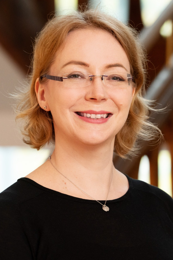 Dr. Kerstin Batzel